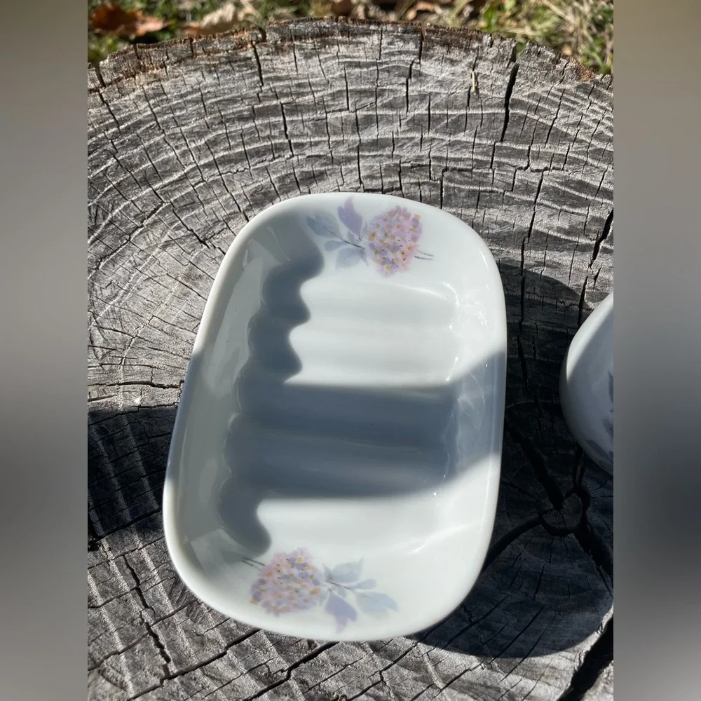 Vintage Floral Liette Soap Dish and Toothbrush Set